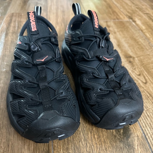 Hoka Hopara Hiking Shoes Women's Black / Fusion Coral 8, Hiking Sandals New - Picture 8 of 8